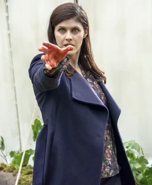 Alexandra Daddario Mayfair Witches S02 Blue Coat