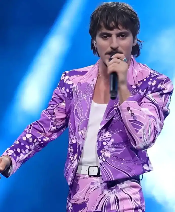 Benson Boone American Music Awards 2025 Purple Jacket