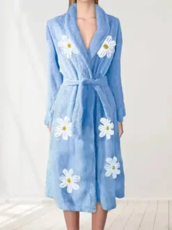 Falling-Daisies-Chenille-Bathrobe.