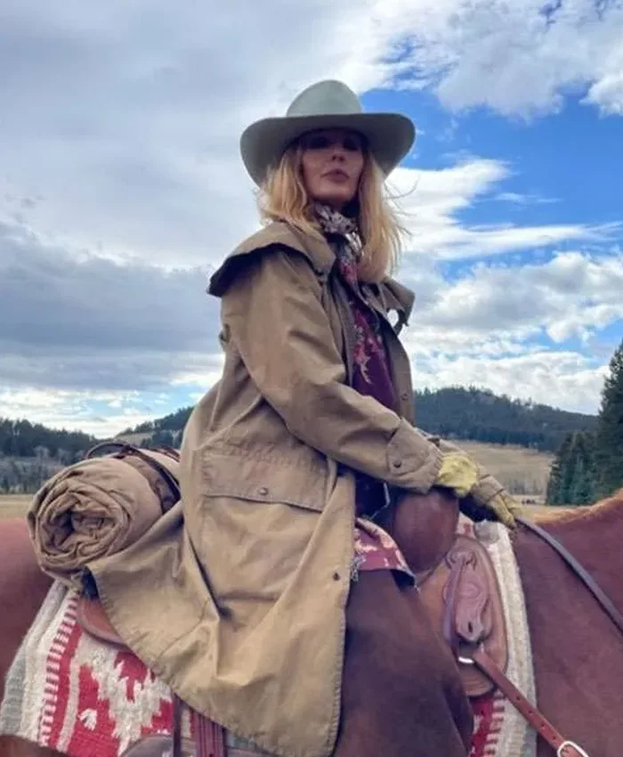 Beth Dutton Dutton Ranch S01 Brown Coat