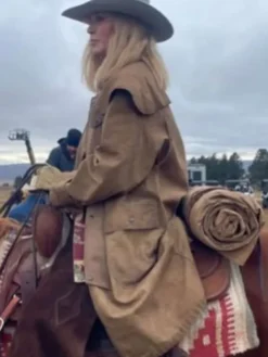 Dutton Ranch S01 Beth Dutton Brown Coat