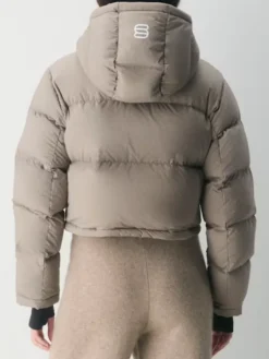 Aritzia-Women-Super-Puffer-Short-Jacket-Back