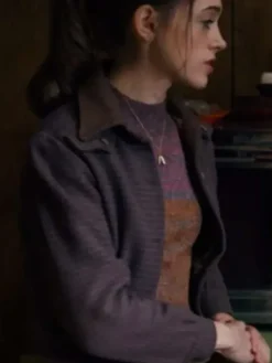 Close-Up of TV-Series Stranger Things S01 Nancy Wheeler Purple Cropped Jacket