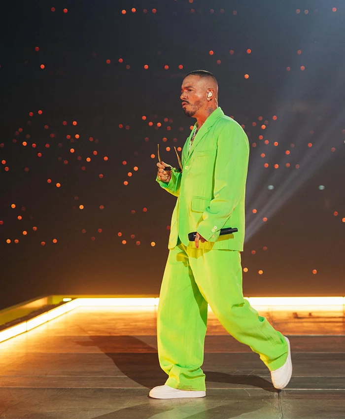 J Balvin Final Paris 2026 Show Green Suit