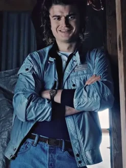 Joe Keery TV-Series Stranger Things Season 04 Steve Harrington Grey Jacket front view