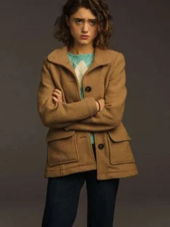 Natalia Dyer TV-Series Stranger Things S03 Nancy Wheeler Brown Wool Jacket front view
