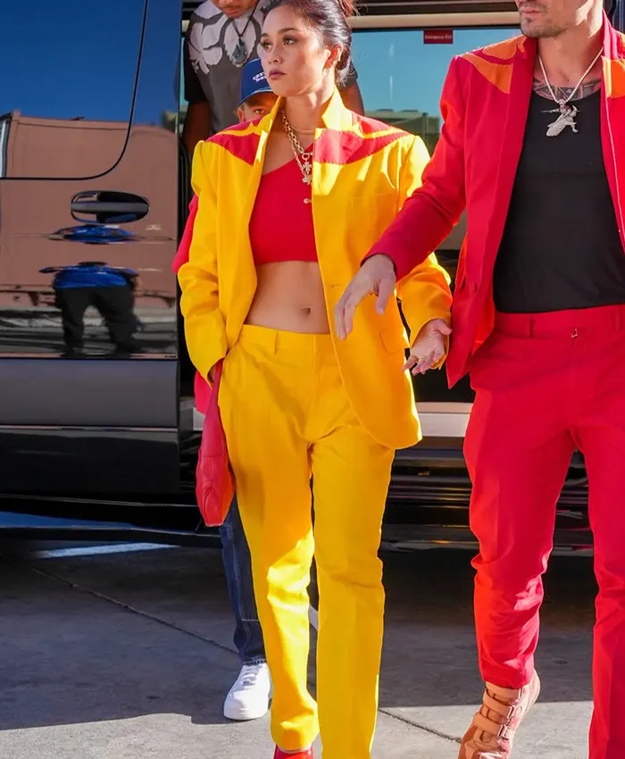 UFC 329 Alessa Holloway Yellow Suit