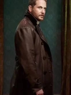 Close-up of TV-Series Yellowstone Rip Wheeler Long Black Leather Trench Coat