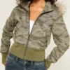 Hollister-Peyton-Twill-Camo-Jacket