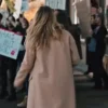 Piper Perabo Yellowstone Summer Higgins S04 Wool Beige Trench Coat back view