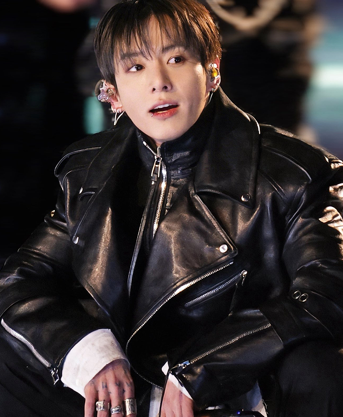 2026-The-Comeback-Live-Arirang-Jeon-Jungkook-Oversized-Black-Leather-Biker-Jacket-Closeup