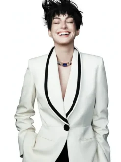 Anne-Hathaway-Vogue-China-White-Blazer