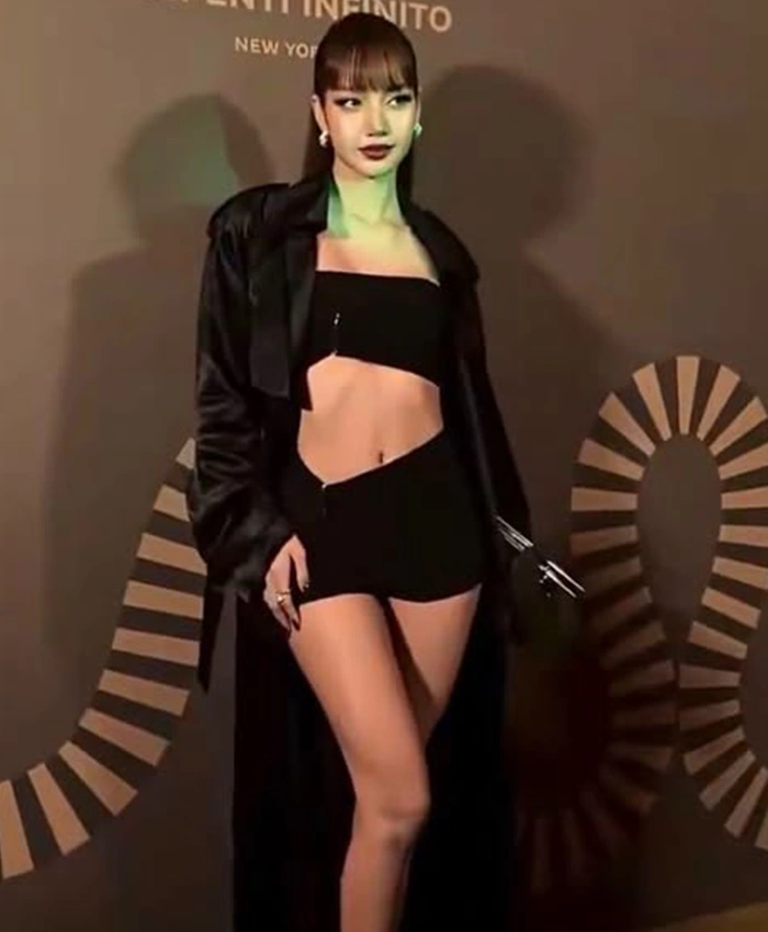 Bvlgari-Serpenti-Infinito-After-Party-2026-K-pop-Star-Lisa-Black-Satin-Coat