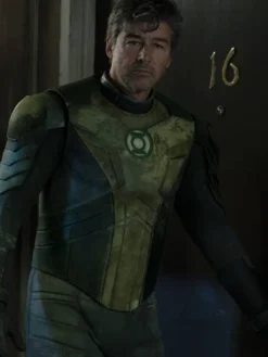 Close-up of Kyle Chandler TV-Series Lanterns 2026 Hal Jordan Costume Green Leather Jacket
