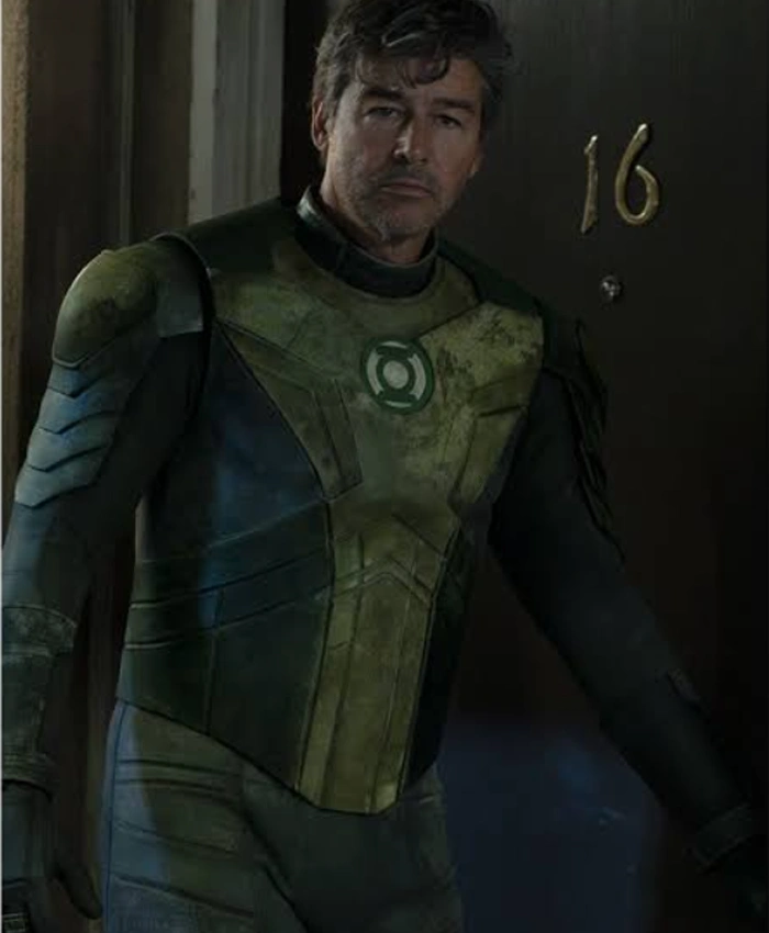 Close-up of Kyle Chandler TV-Series Lanterns 2026 Hal Jordan Costume Green Leather Jacket