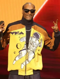 Close view of 2026 MTV Video Music Awards Los Angeles Snoop Dogg Fleece Yellow Bomber Jacket
