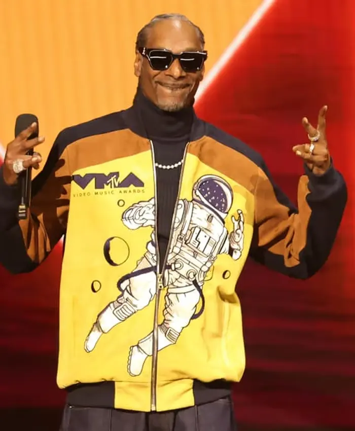 Close view of 2026 MTV Video Music Awards Los Angeles Snoop Dogg Fleece Yellow Bomber Jacket