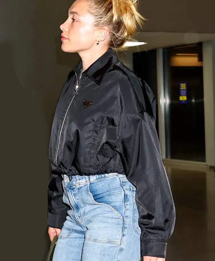 Close view of Florence Pugh New York Airport Black Polyester Cropped Prada Bomber Jacket