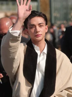 Close view of Stray Kids Hyunjin Dior Spring-Summer 2027 Paris Fashion Week Show Beige Cotton Jacket