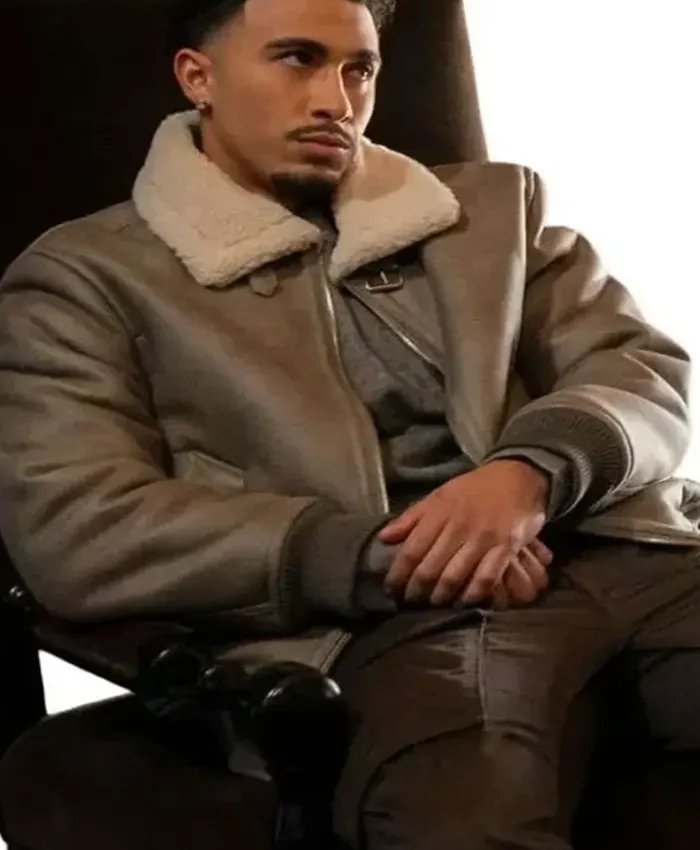 Close view of Xavier Smalls TV-Series Beauty in Black S02 Angel Brown Shearling Leather Jacket