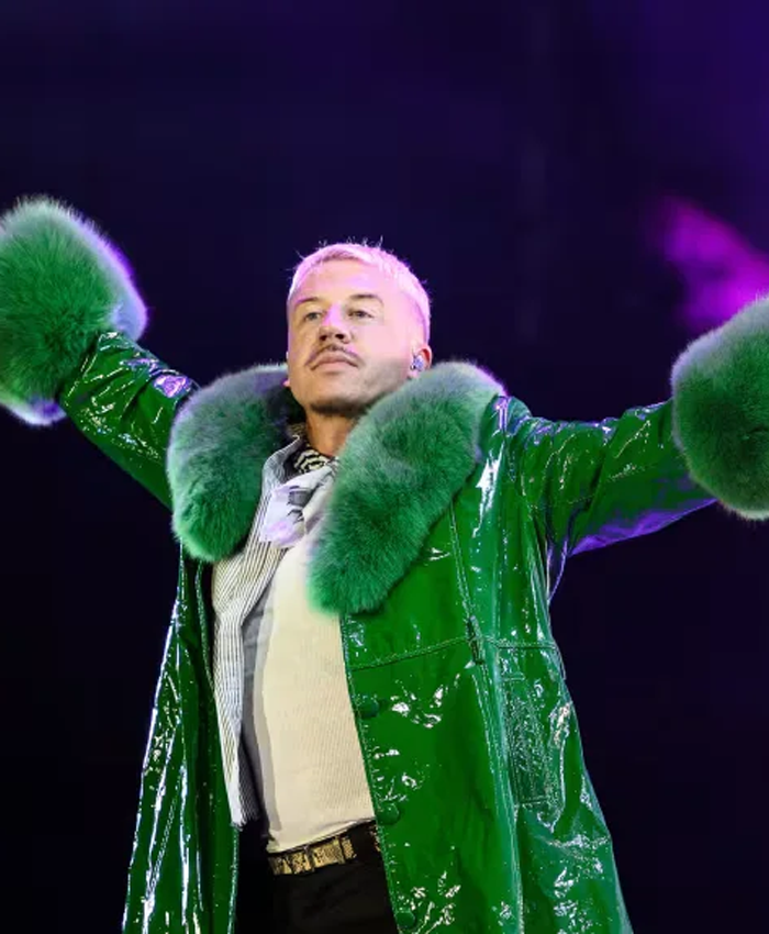 Ed Sheeran’s tour Macklemore leather coat