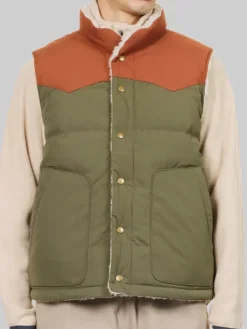 Nobody-Wants-This-2024-Noah-Shearling-Puffer-Vest