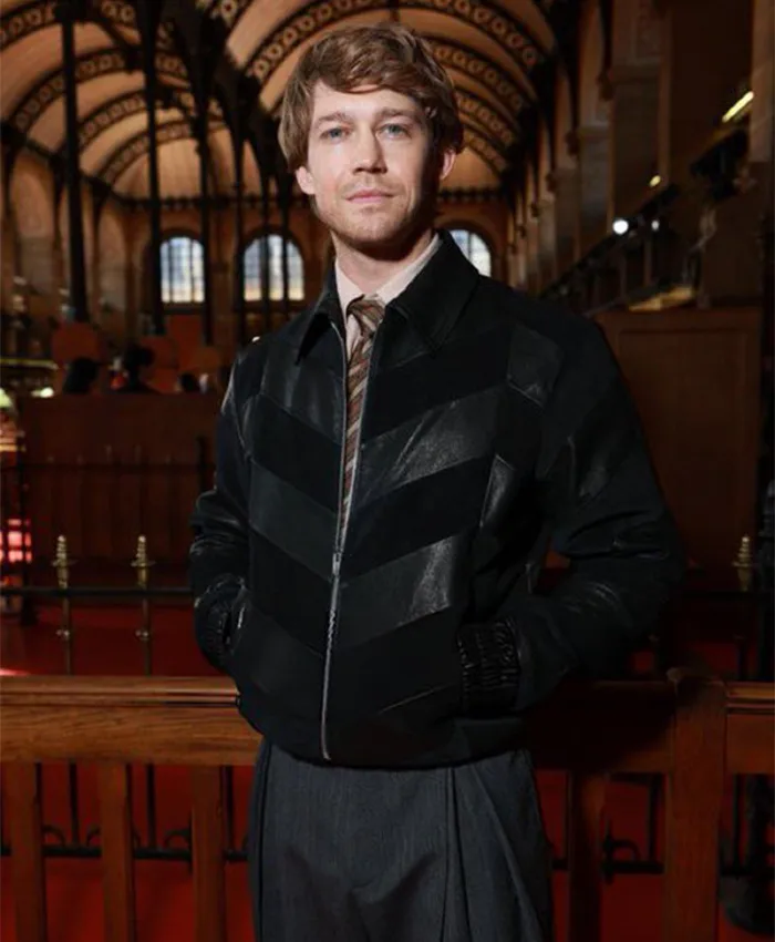 Joe-Alwyn-Paris-Fashion-Week-Black-Jacket