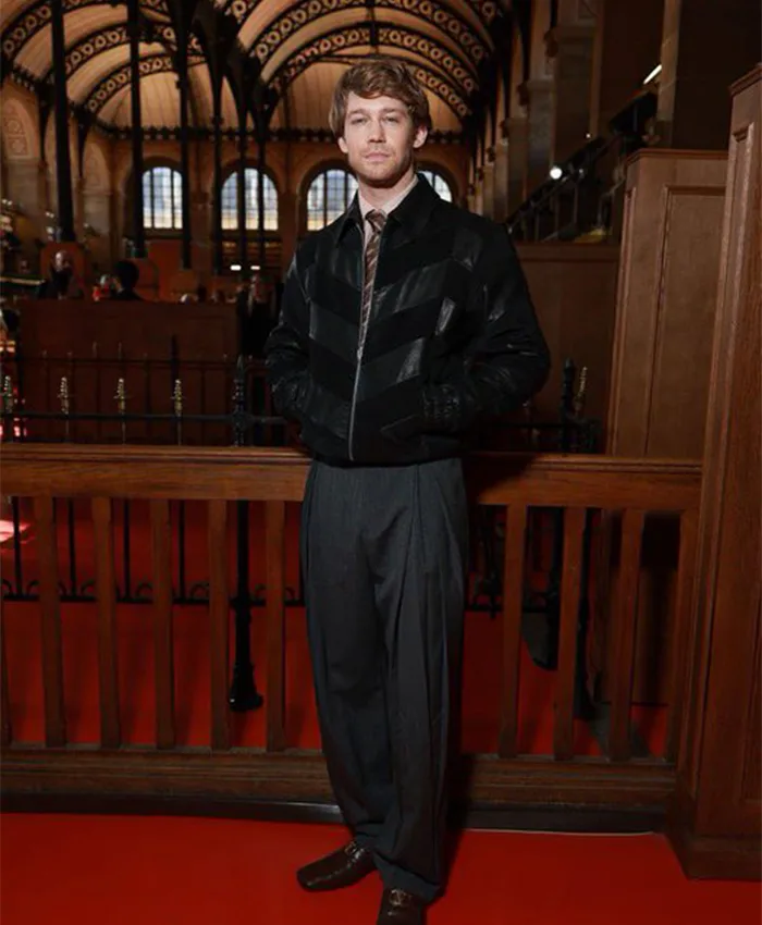 Spring-Summer-Paris-Fashion-Week-2027-Joe-Alwyn-Black-Jacket