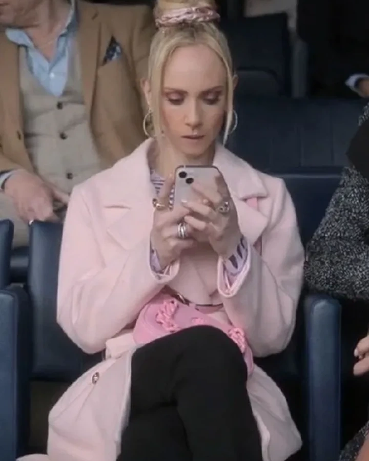 Ted-Lasso-S03-Juno-Temple-Pink-Coat